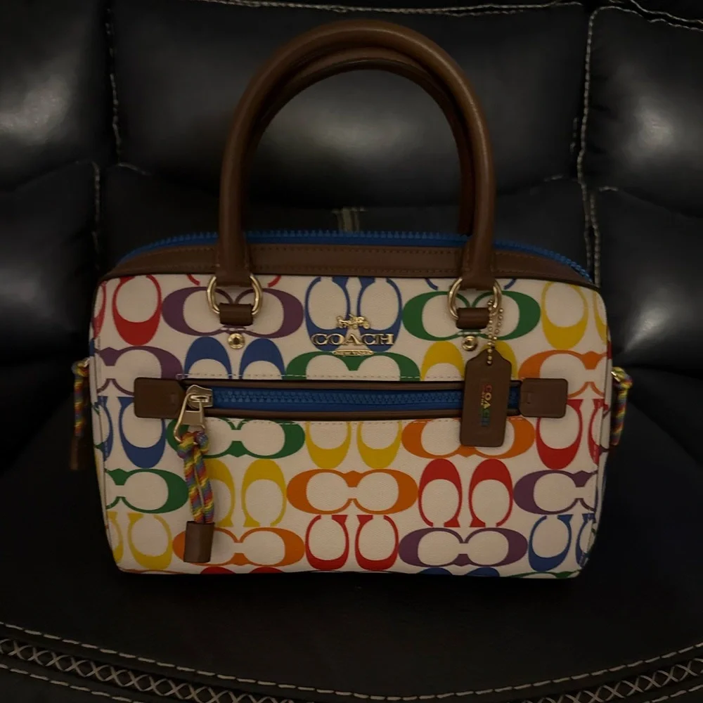 Coach Rowan Pride Collection - Picture 3 of 3